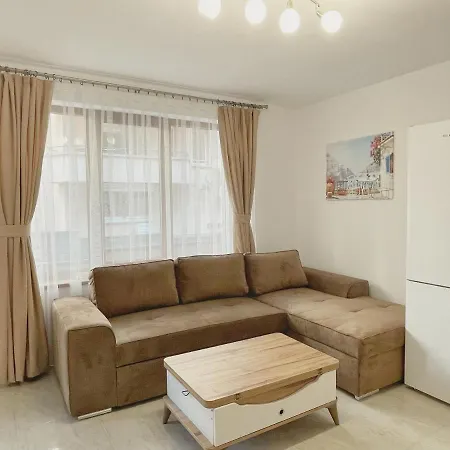 Апартамент Лина * Burgas