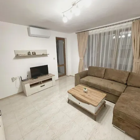 Апартамент Лина Apartment Burgas
