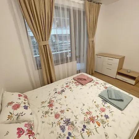 Апартамент Лина * Burgas